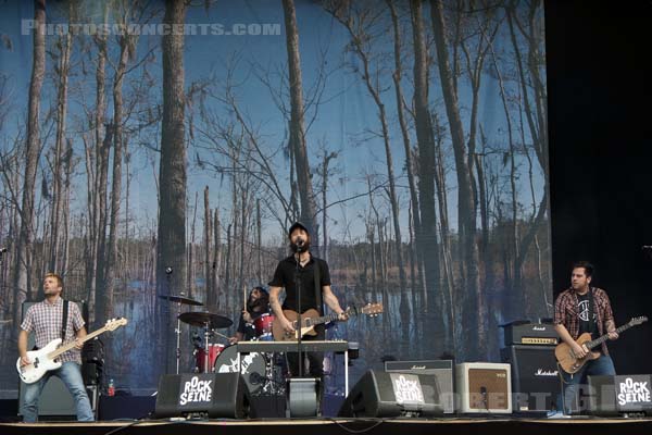 BAND OF HORSES - 2017-08-26 - SAINT CLOUD - Domaine National - Grande Scene - Benjamin David Bridwell - Creighton Barrett - Matthew Peter Gentling - Ian MacDougall